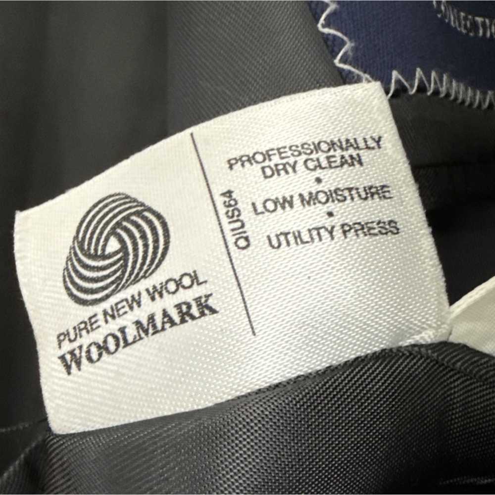 Daniel Cremieux Dark Gray 2 piece suit Men's Suit size 48R - Picture 9 of 16